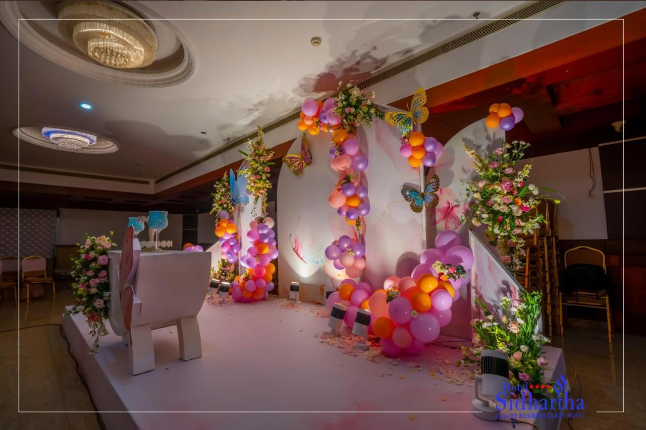 Hotel Sidhartha Chalakudy Kizhake Chālakudi Eksteriør billede