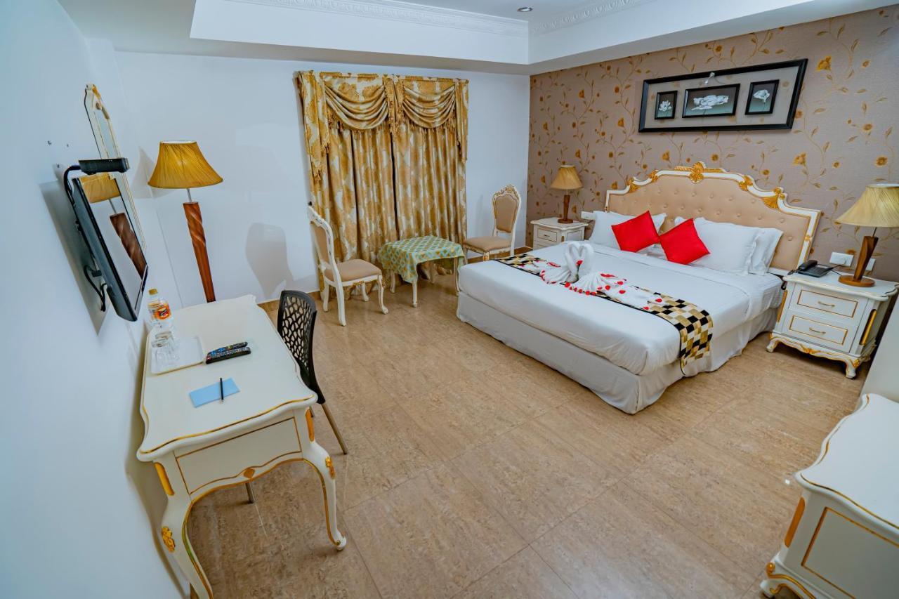 Hotel Sidhartha Chalakudy Kizhake Chālakudi Eksteriør billede